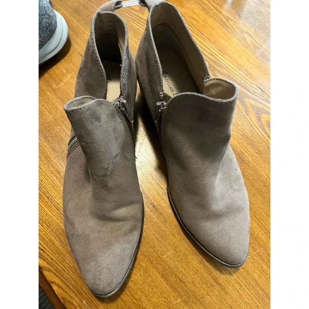 American Eagle Taupe Faux Suede Ankle Booties Pointed Toe Block Heel Size 9.5
